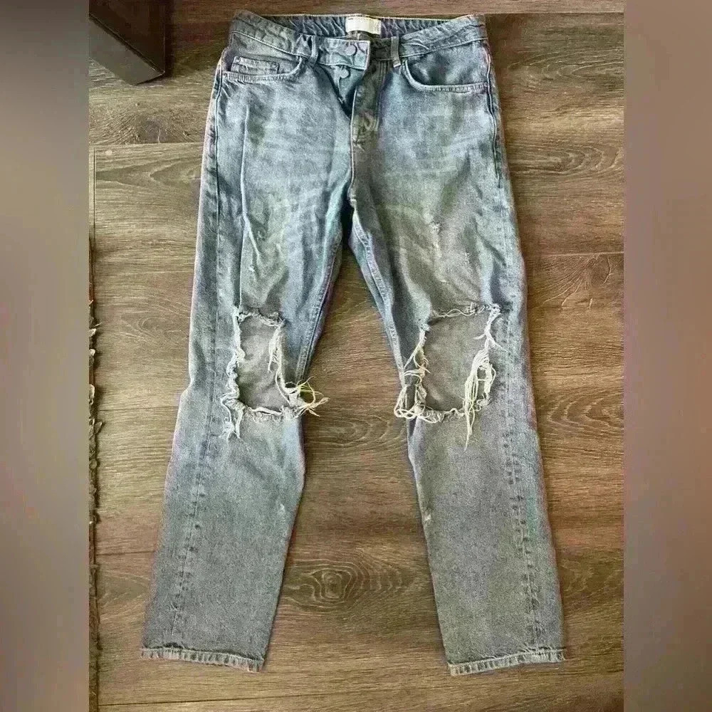 ASOS design jeans distressed size 30 32